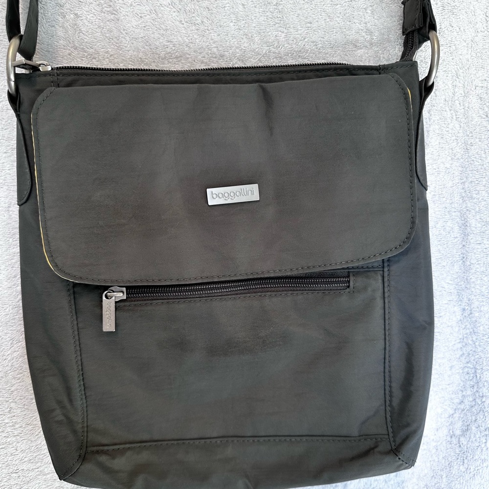 Baggallini Towne Bag Gray